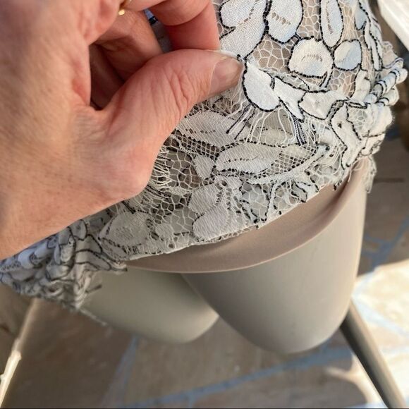 Lulu’s Delicate Darling Beige and Ivory Lace Bodycon Dress size XS - Picture 13 of 15